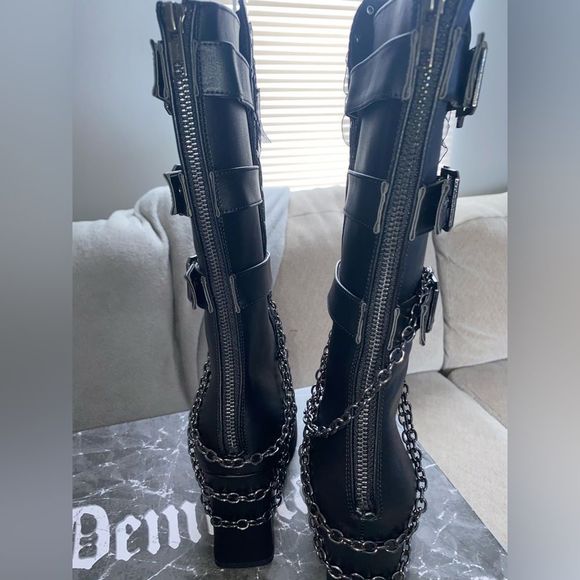 Demonia Skull & Coffin Chained Boots - Picture 5 of 6